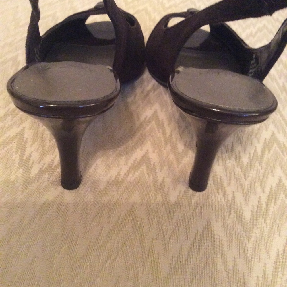 Brown impo sling back heels - Picture 4 of 6